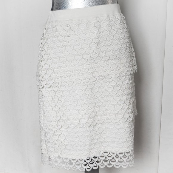 NWT crochet lace Jeanne Beker skirt -XL - Picture 1 of 7